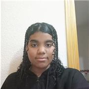 Soy una chica que se le dan muy bien las matemáticas y la química y puedo ayudar muy bien a los niños con lo que necesiten.